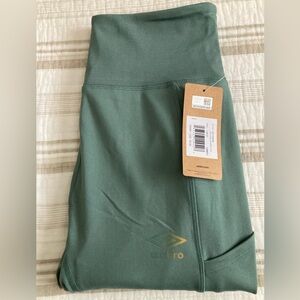 Umbro Women’s Pivot Legging Large UUL1UBSM-Sage Leaf/bay Leaf